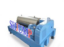 Horizontal spiral centrifuge